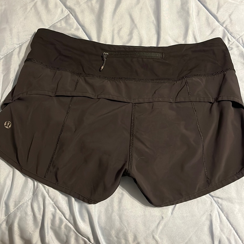 Lululemon speed up shorts 2.5”